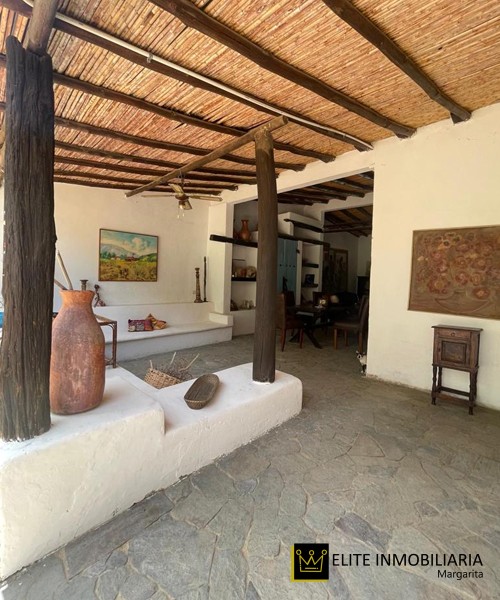 Inmueble frente al mar en venta La Guardia Isla de Margarita